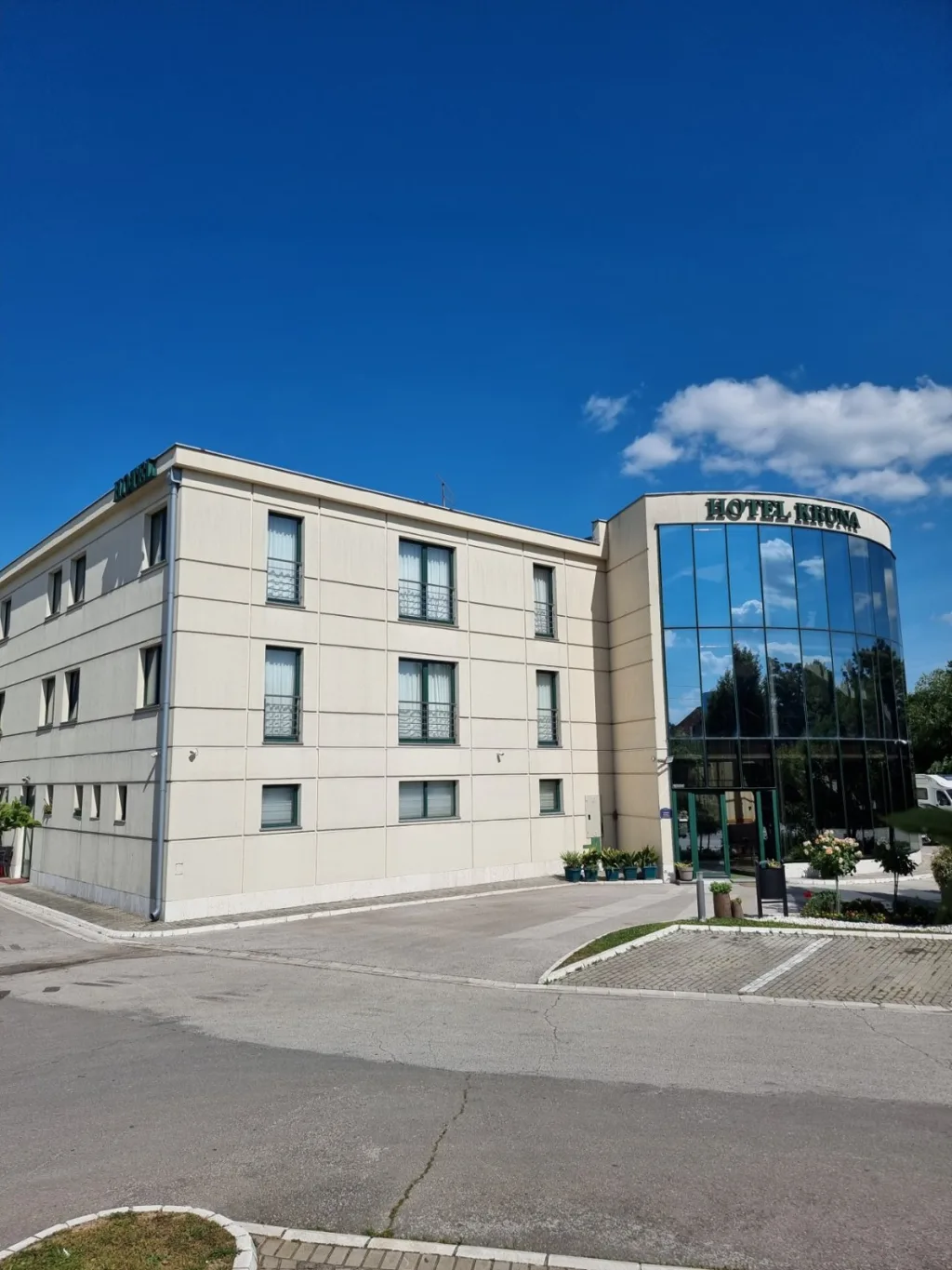 Hotel Kruna — hotel za venčanje, Aranđelovac