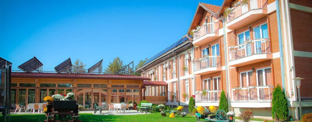 Hotel Ravni Gaj — sala za svadbe i proslave, Knić