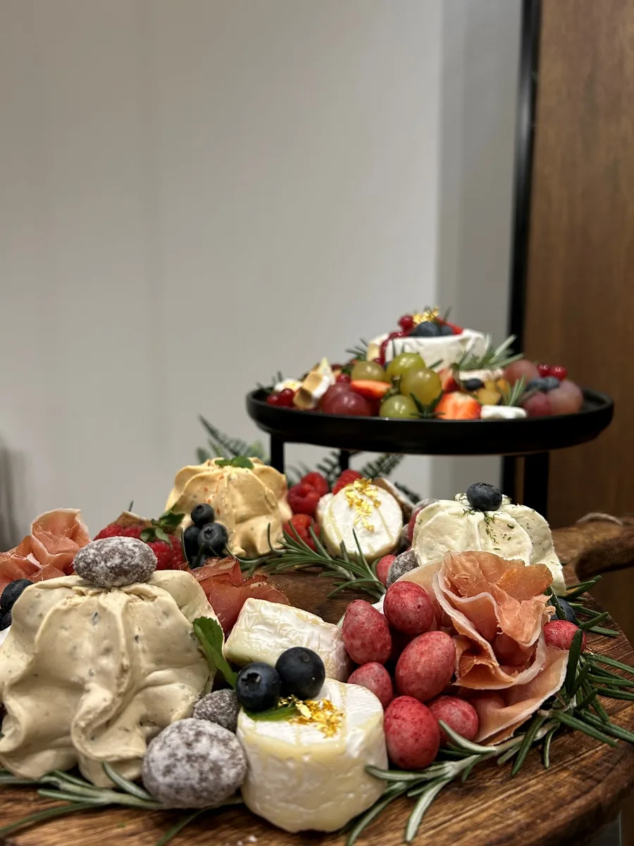 Mucissima Food Goddess
