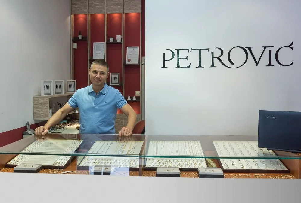 Zlatara Nenad Petrović — Prstenje i nakit, Beograd