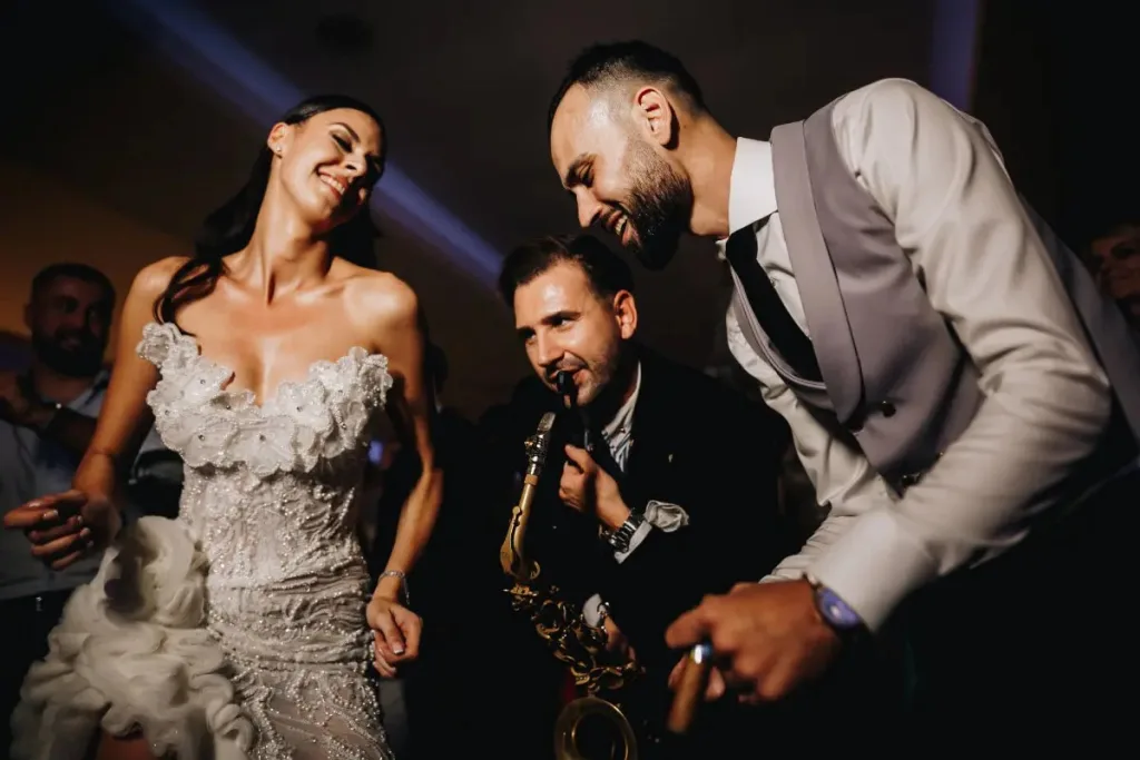 Saxtime Music — saksofon i DJ za venčanje, Niš