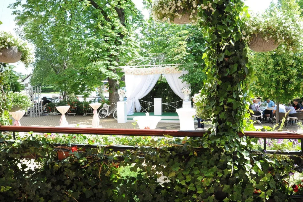 Svečana Sala Restoran Kesten — restoran za svadbu, Futog