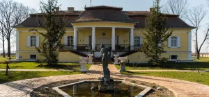 Kaštel Schulhoff — sala za svadbe i proslave, Senta