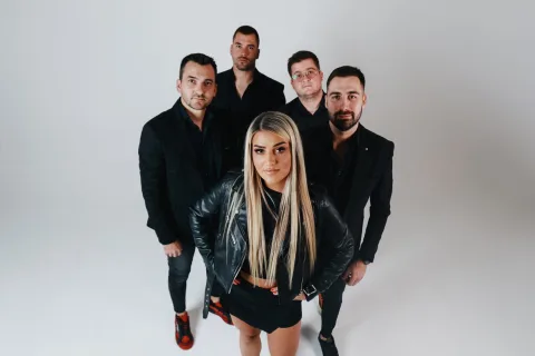 De Facto Bend — bend Kragujevac