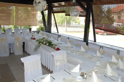 Kod Pauna — venčanje na otvorenom Loznica