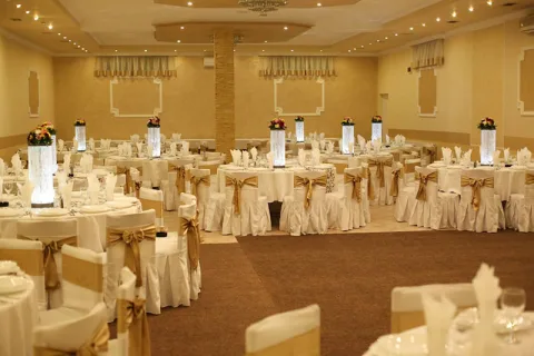 Sala Mirage — venčanje na otvorenom Subotica
