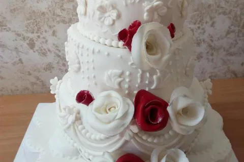 Dojna Torte — poslastičarnica Zrenjanin