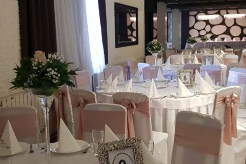 Beli Dvor — sala za venčanje Raška