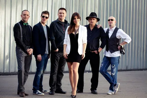 Mogul Bend — bend Beograd