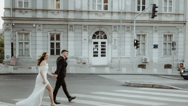 Deus Weddings