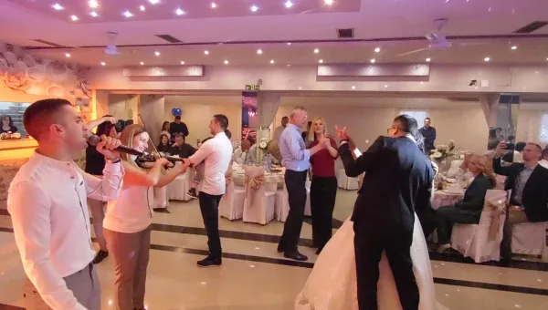 Adam i Eva Bend — Muzika, Beograd