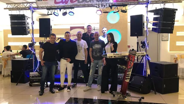 Live Band